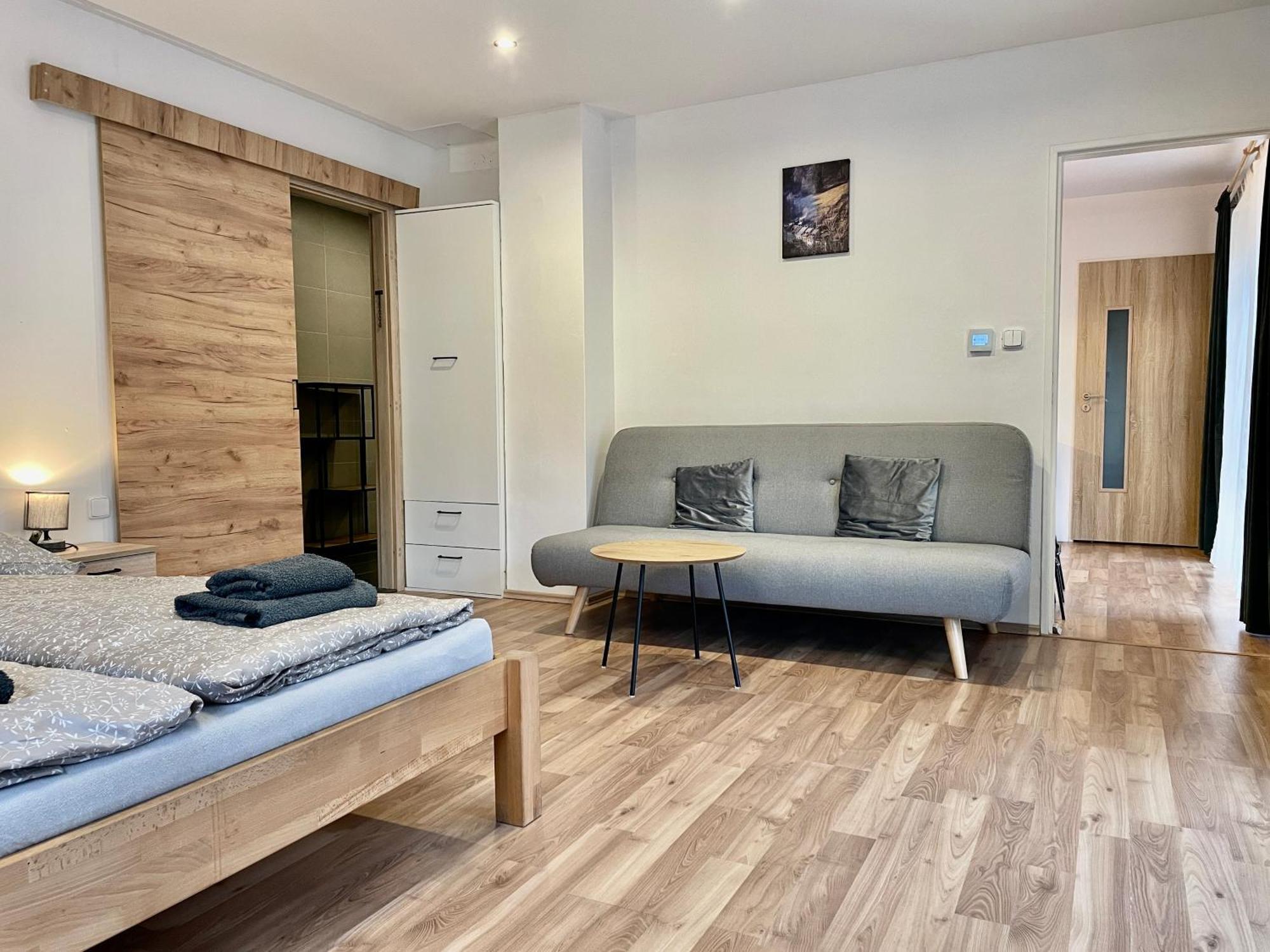 1041 By Mountain Ways Apartment