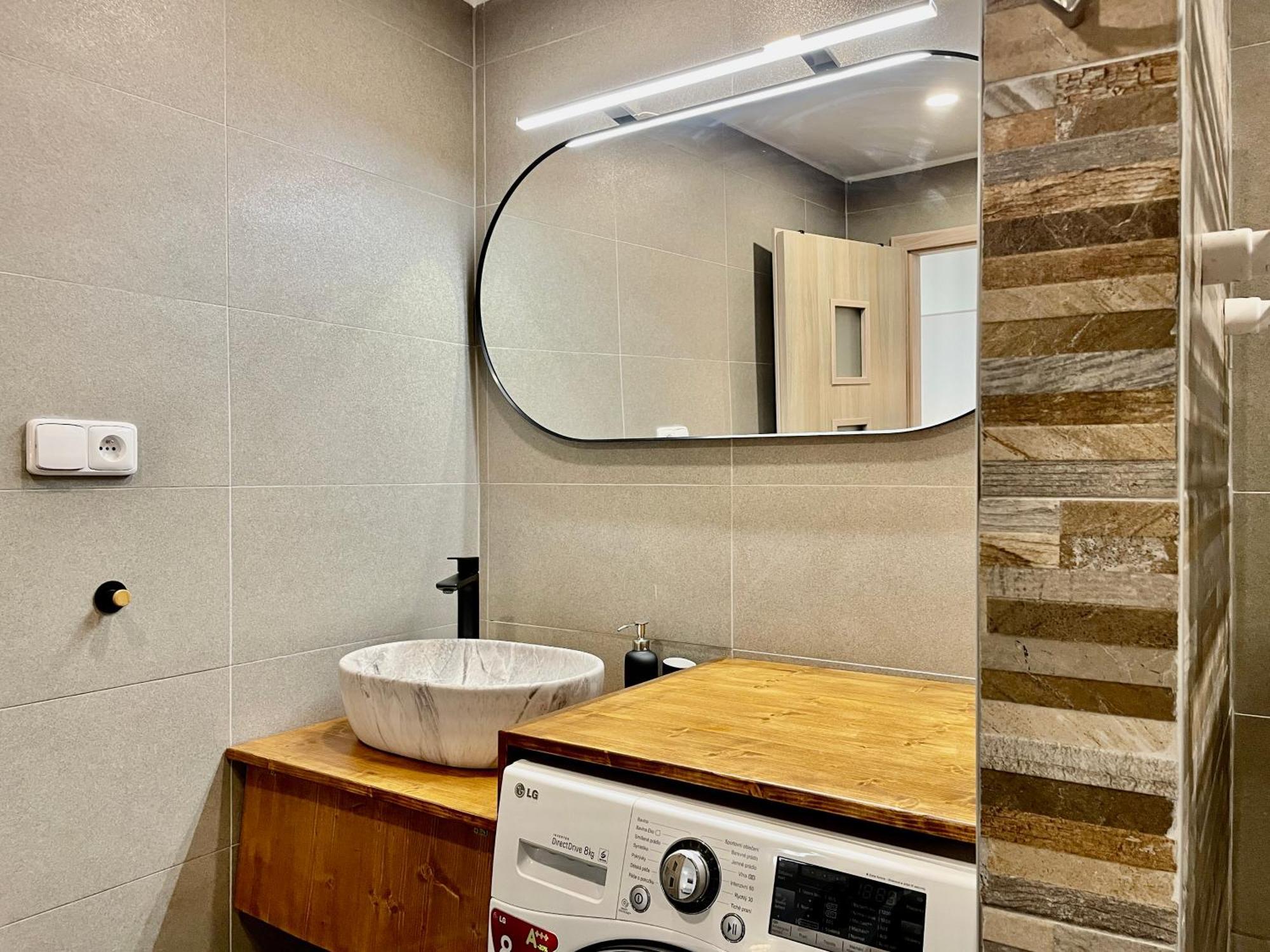 1041 By Mountain Ways Apartment *